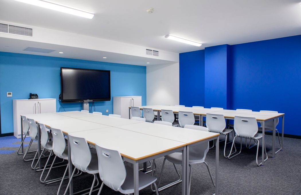 Paradigm-Land-Sumus-Uk-school-classroom-fit-out-by-APSS