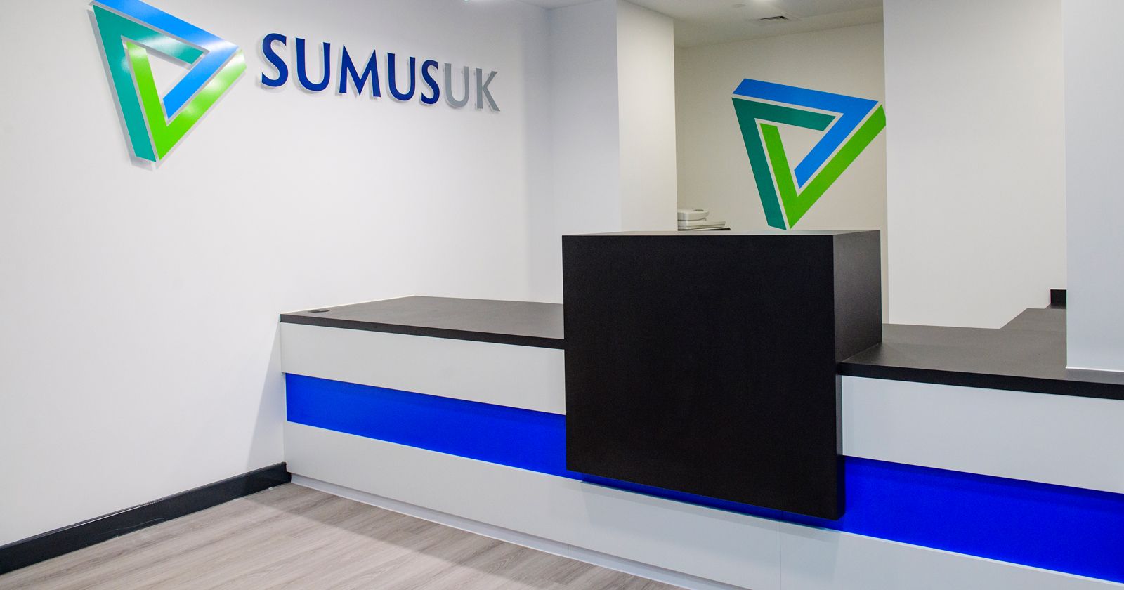 APSS Joinery Designed And Built Sumus UK Reception Desk for Schools