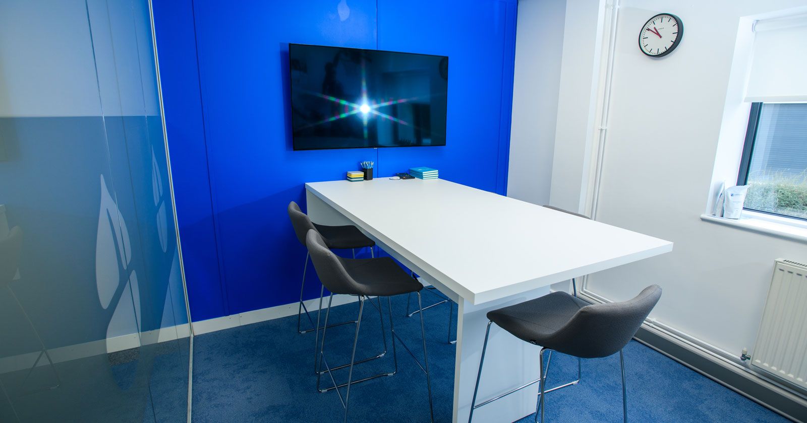 Charnwood-Accountants-Blue-meeting-room-by-APSS-joinery