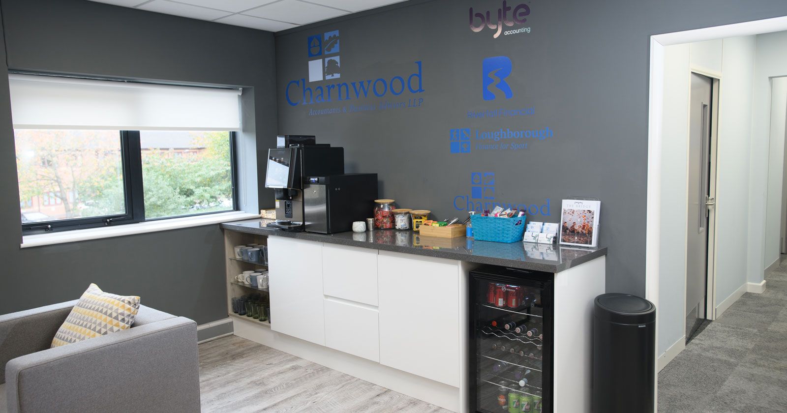 Charnwood-Accountants-Break-Out-Area-Staff-Kitchen-Designed-and-installed-by-APSS