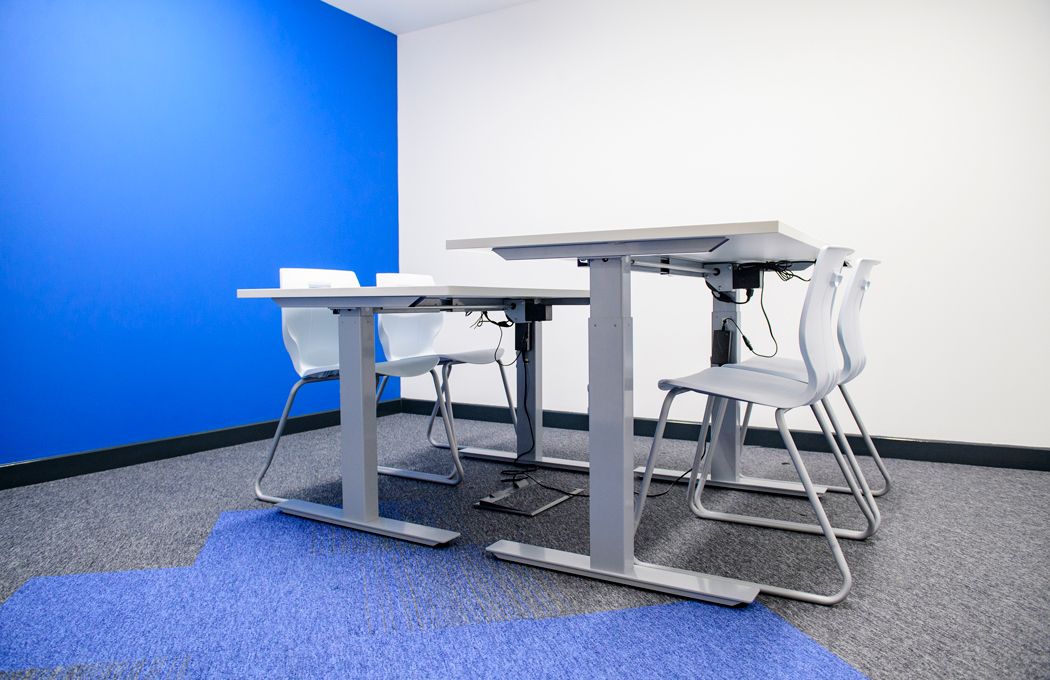 Paradigm-Land-Sumus-Uk-Reception-Desk-adjustable-height-desks-by-APSS