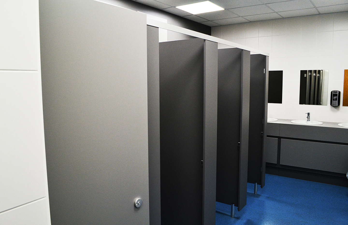 Apogee fit out APSS Besoke Joinery Toilet Cubicles by APSS