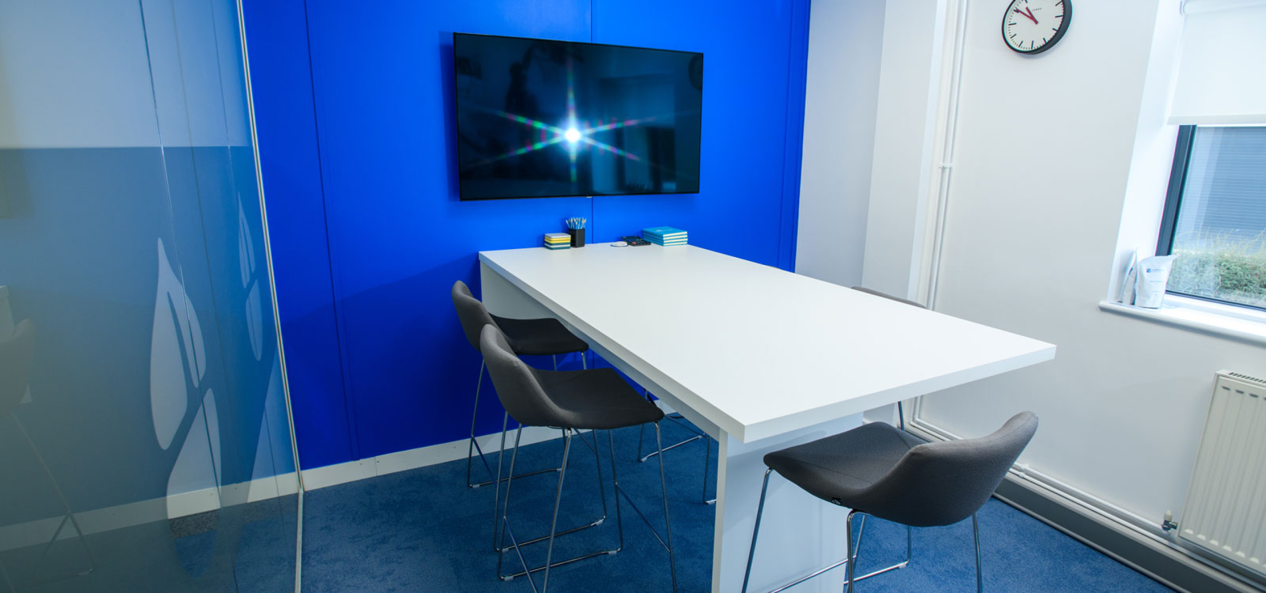 Charnwood-Accountants-Blue-meeting-room-by-APSS-joinery