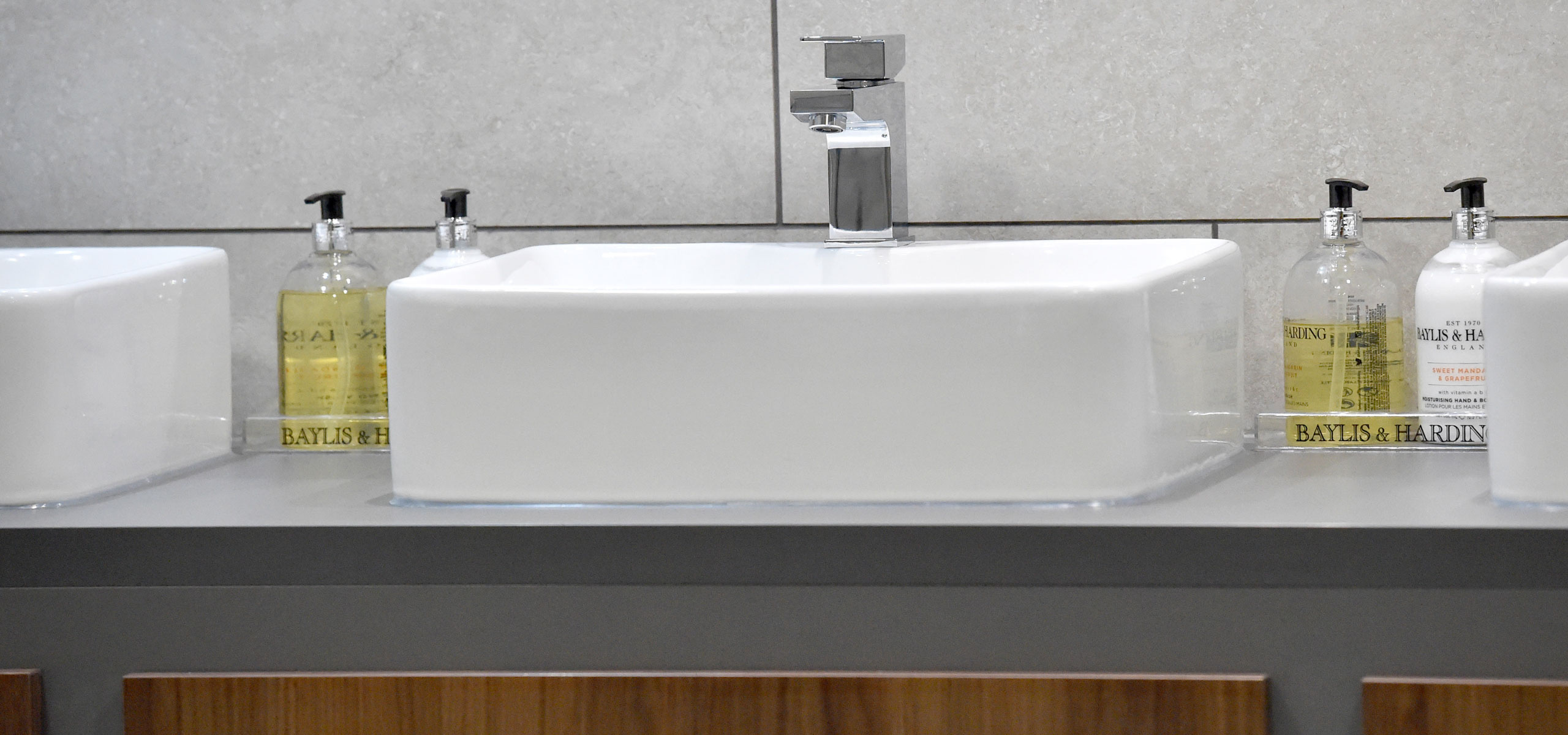 Lincoln Golf Club Sinks, by APSS