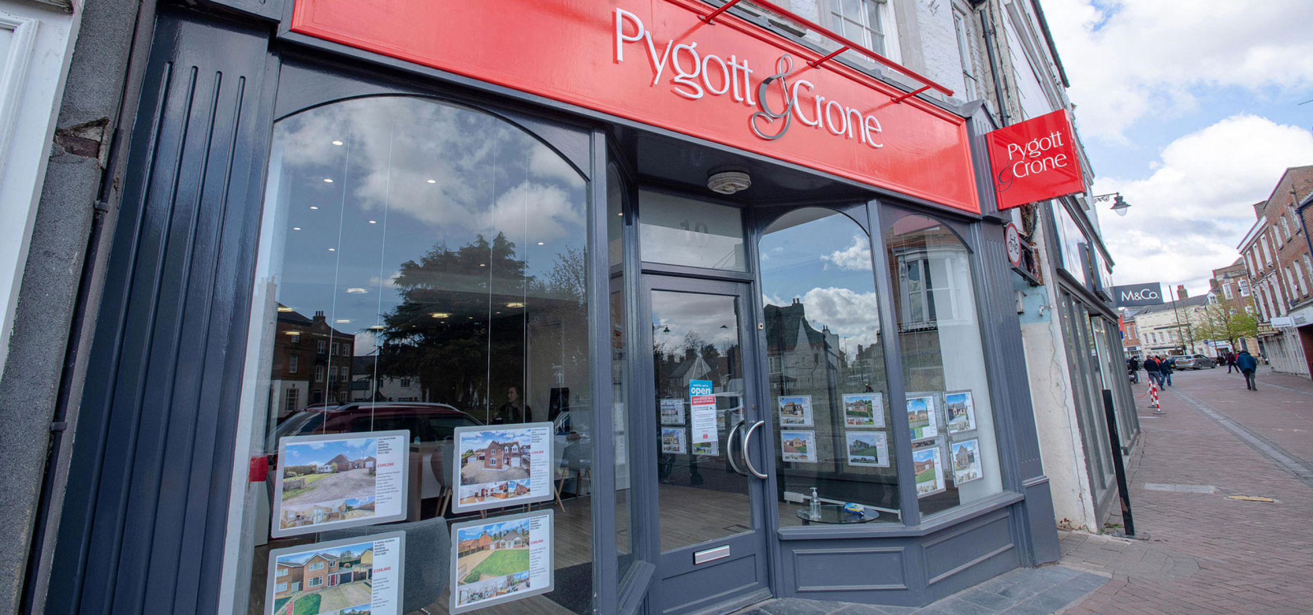 Pygott-and-Crone-Shop-Front-by-APSS